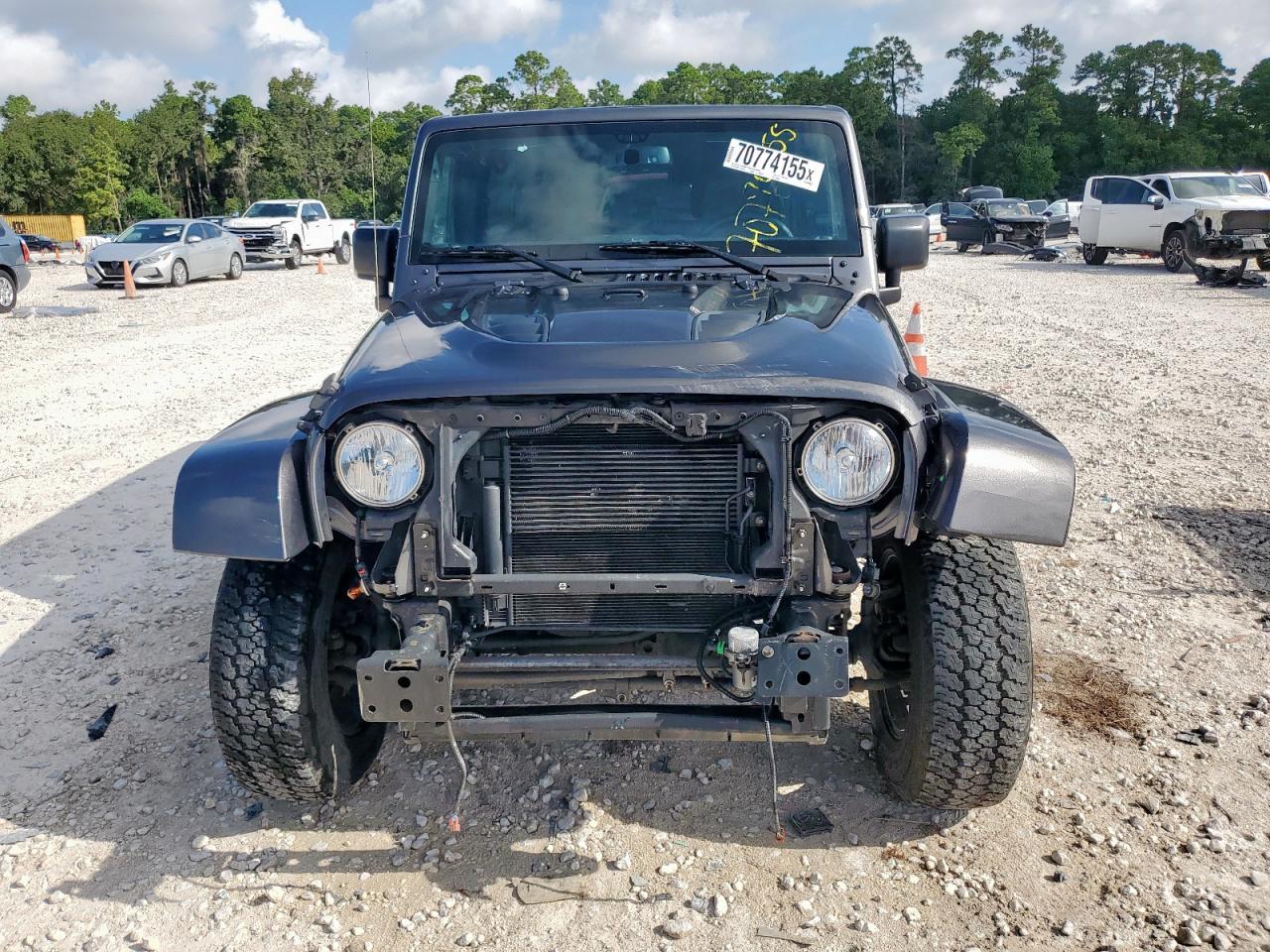 2016 Jeep Wrangler Unlimited Sahara - Фото 5