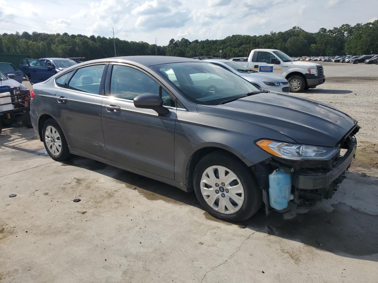 2019 Ford Fusion S - Фото 4
