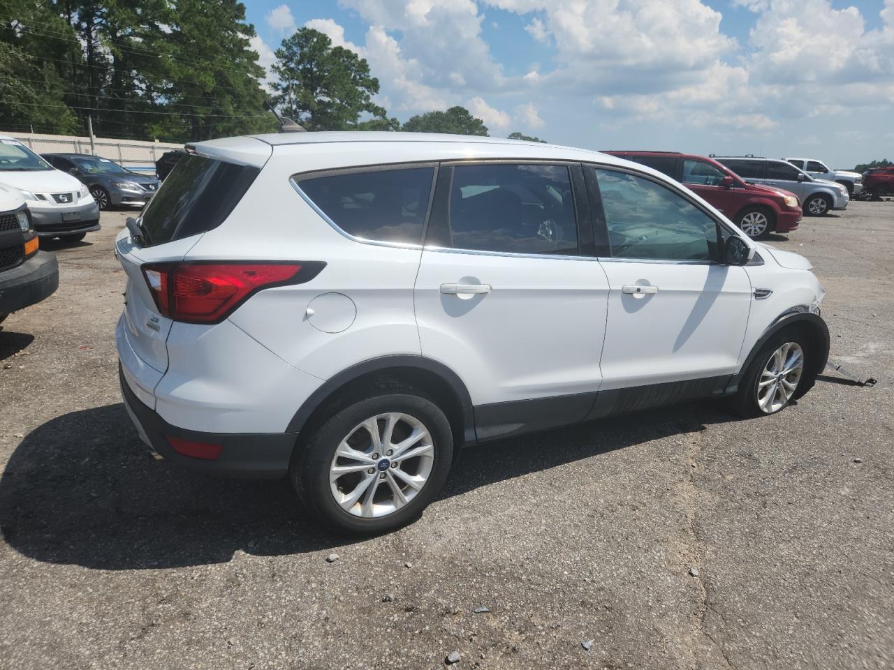2019 Ford Escape Se - Фото 3