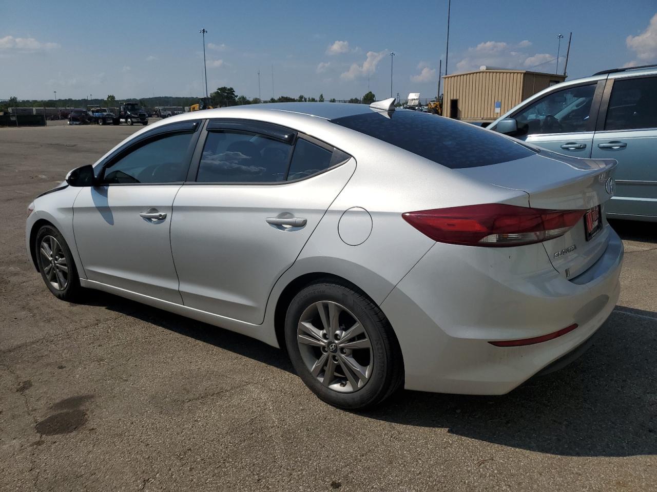 2017 Hyundai Elantra Se - Фото 2