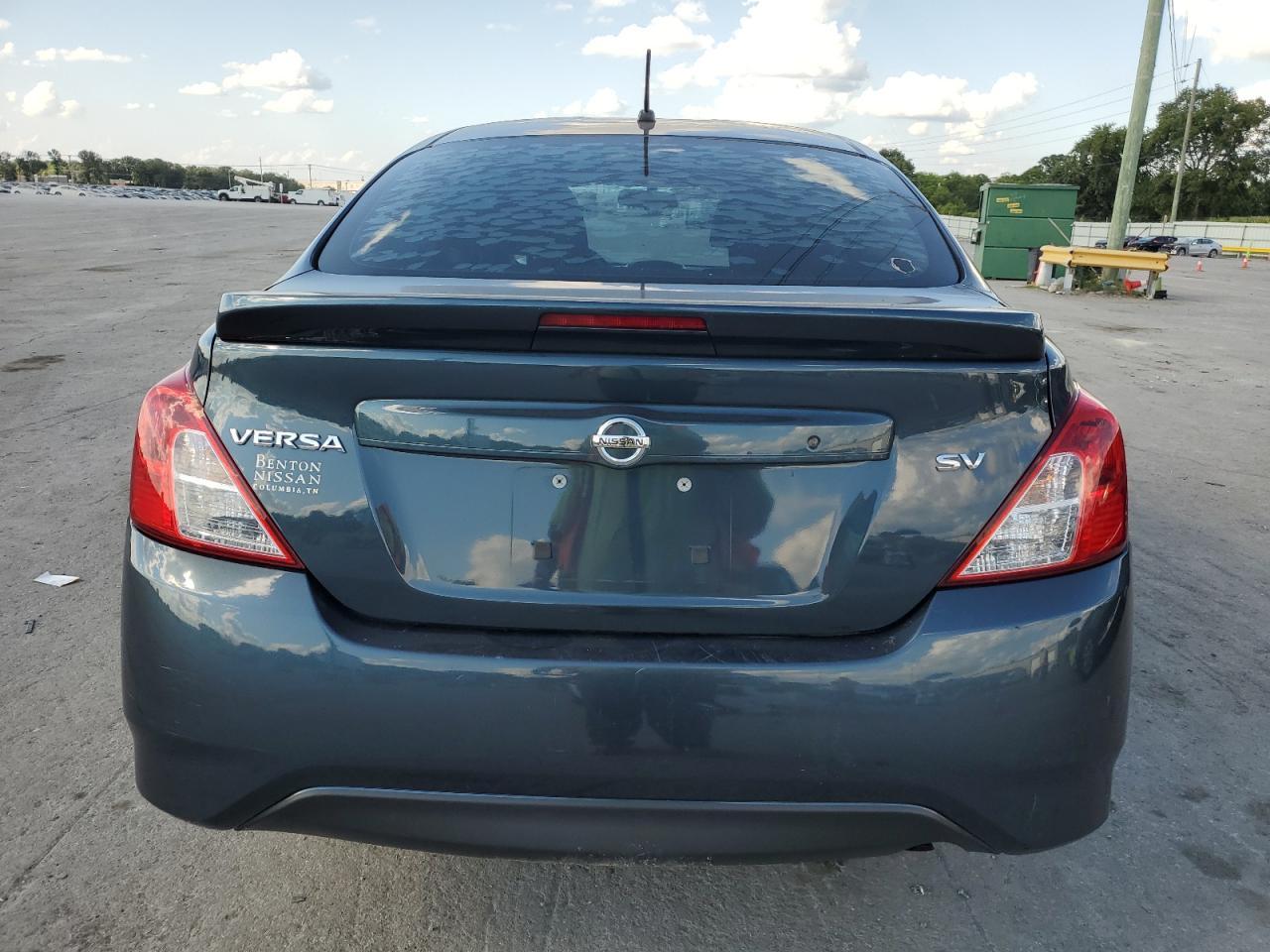 2017 Nissan Versa S - Фото 6