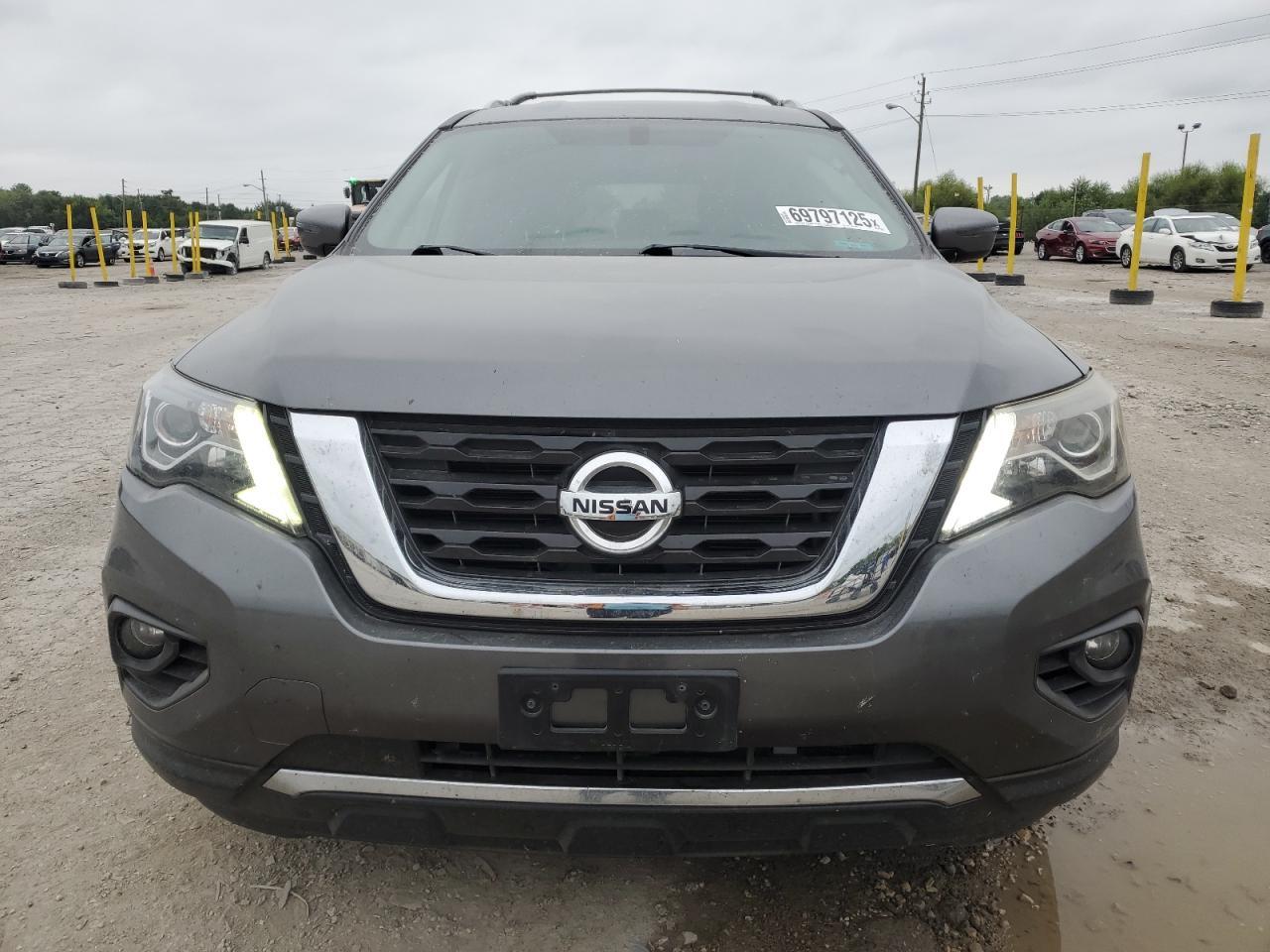 2018 Nissan Pathfinder S - Image 5