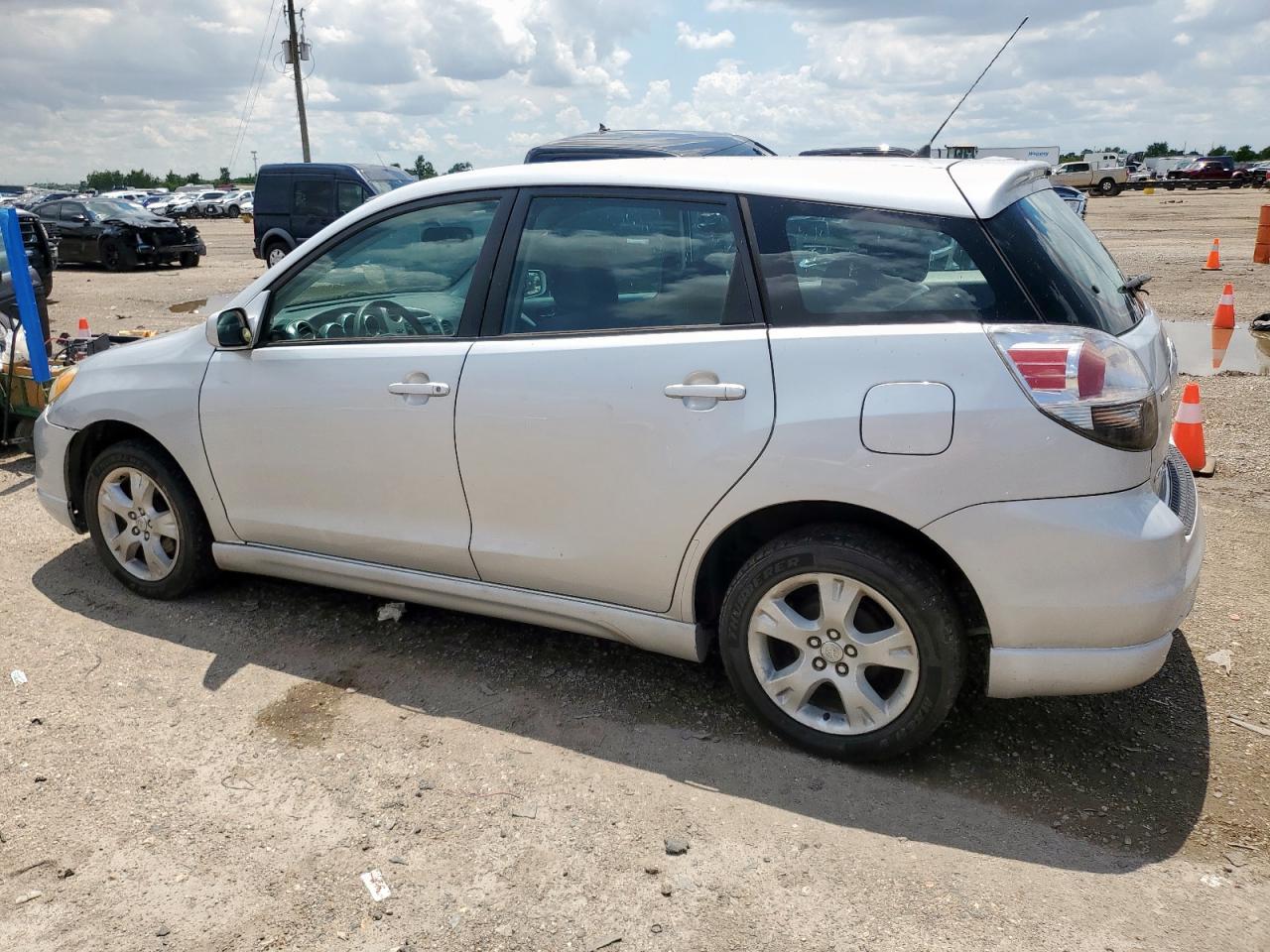 2006 Toyota Corolla Matrix Base - Фото 2