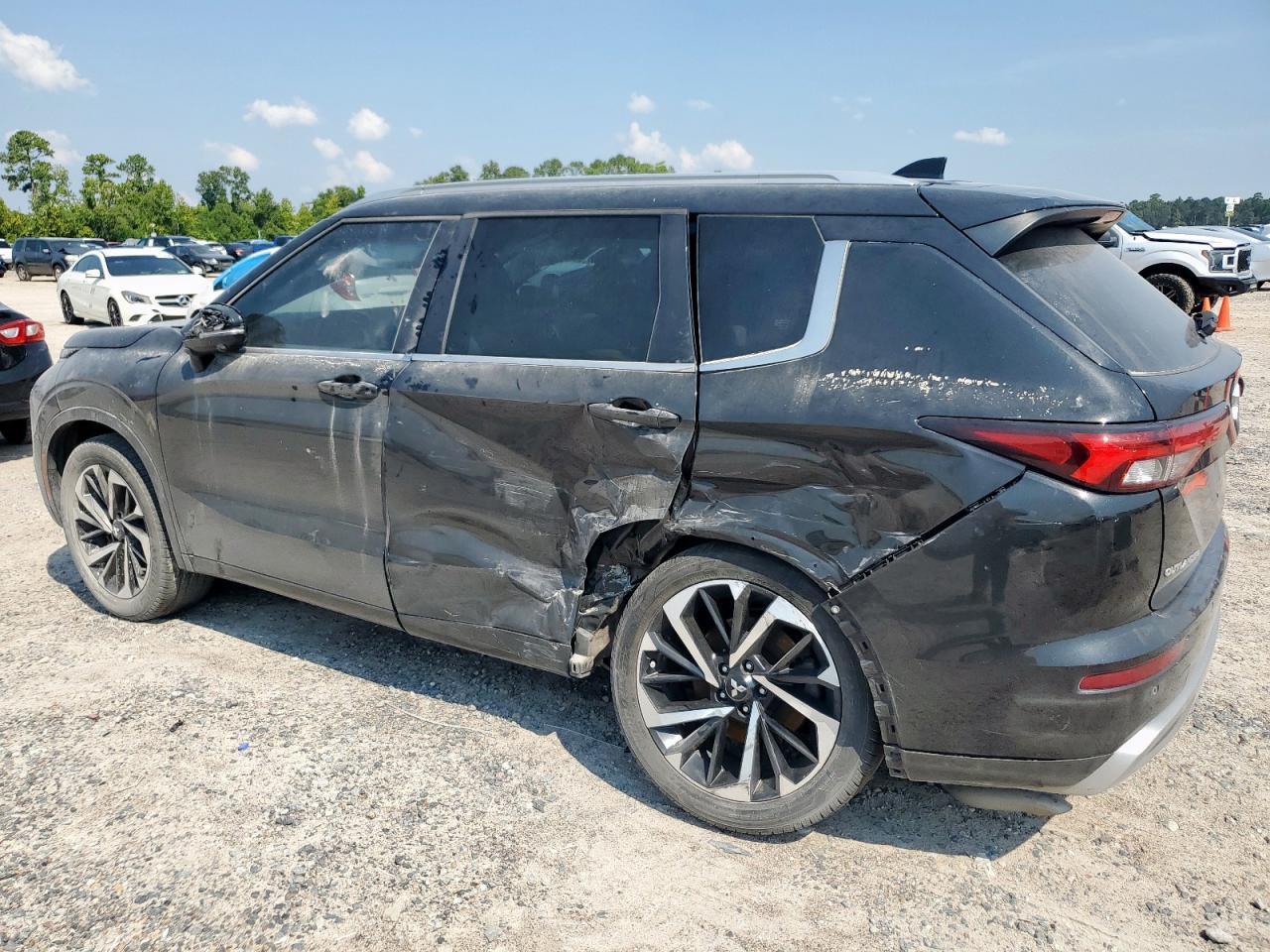 2023 Mitsubishi Outlander Sel - Фото 2