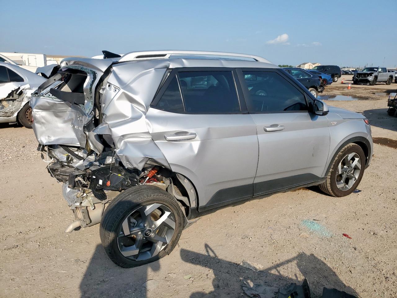 2022 Hyundai Venue Sel - Фото 3