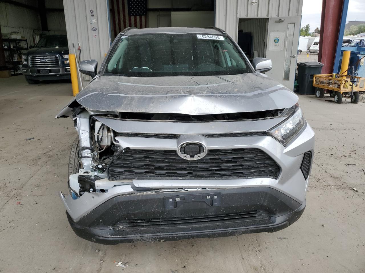 2021 Toyota Rav4 Le - Image 5