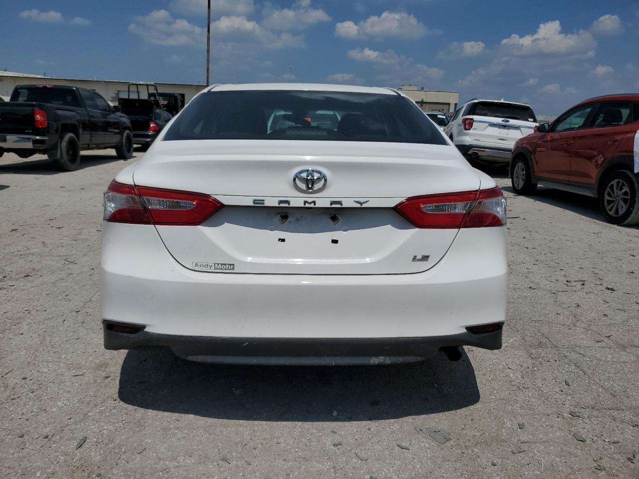 2018 Toyota Camry L - Image 6