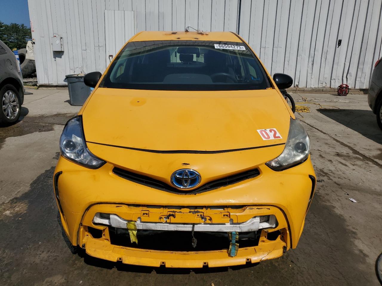 2016 Toyota Prius V - Фото 5