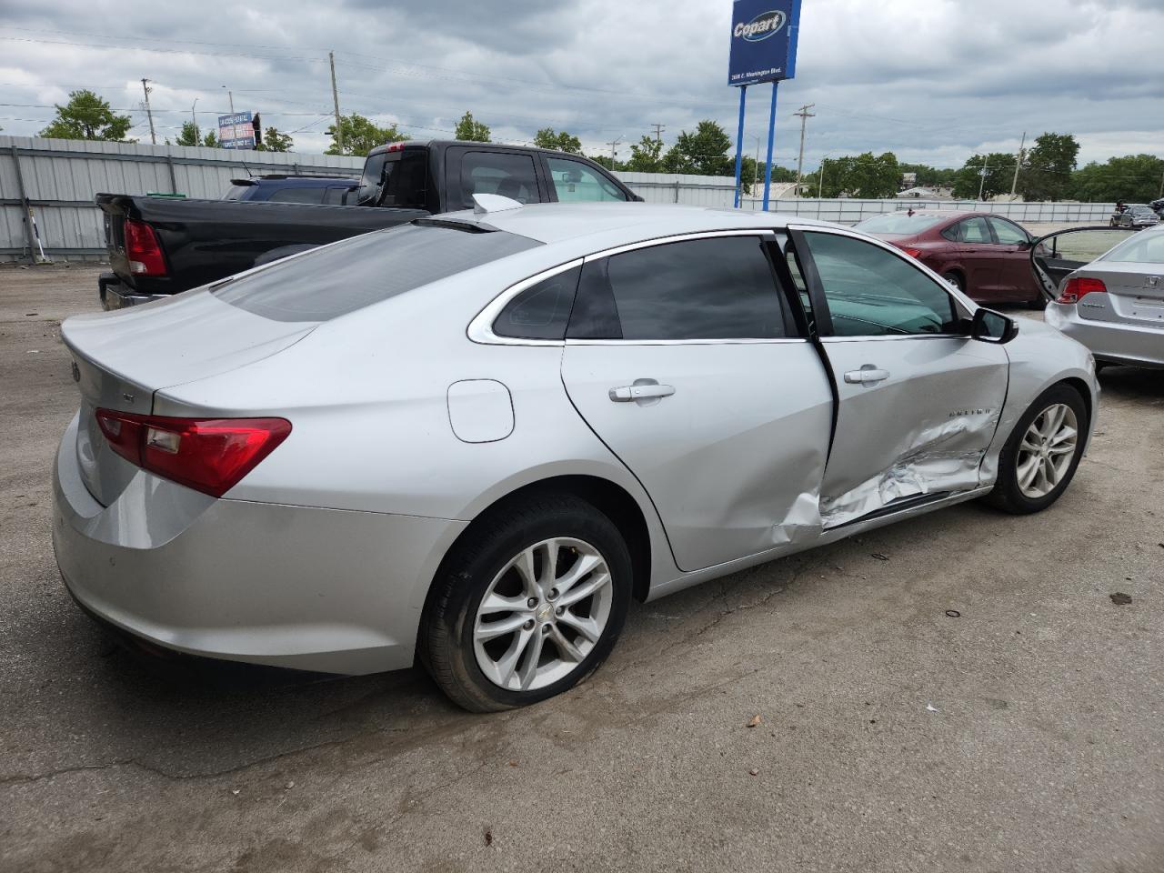 2017 Chevrolet Malibu Lt - Image 3