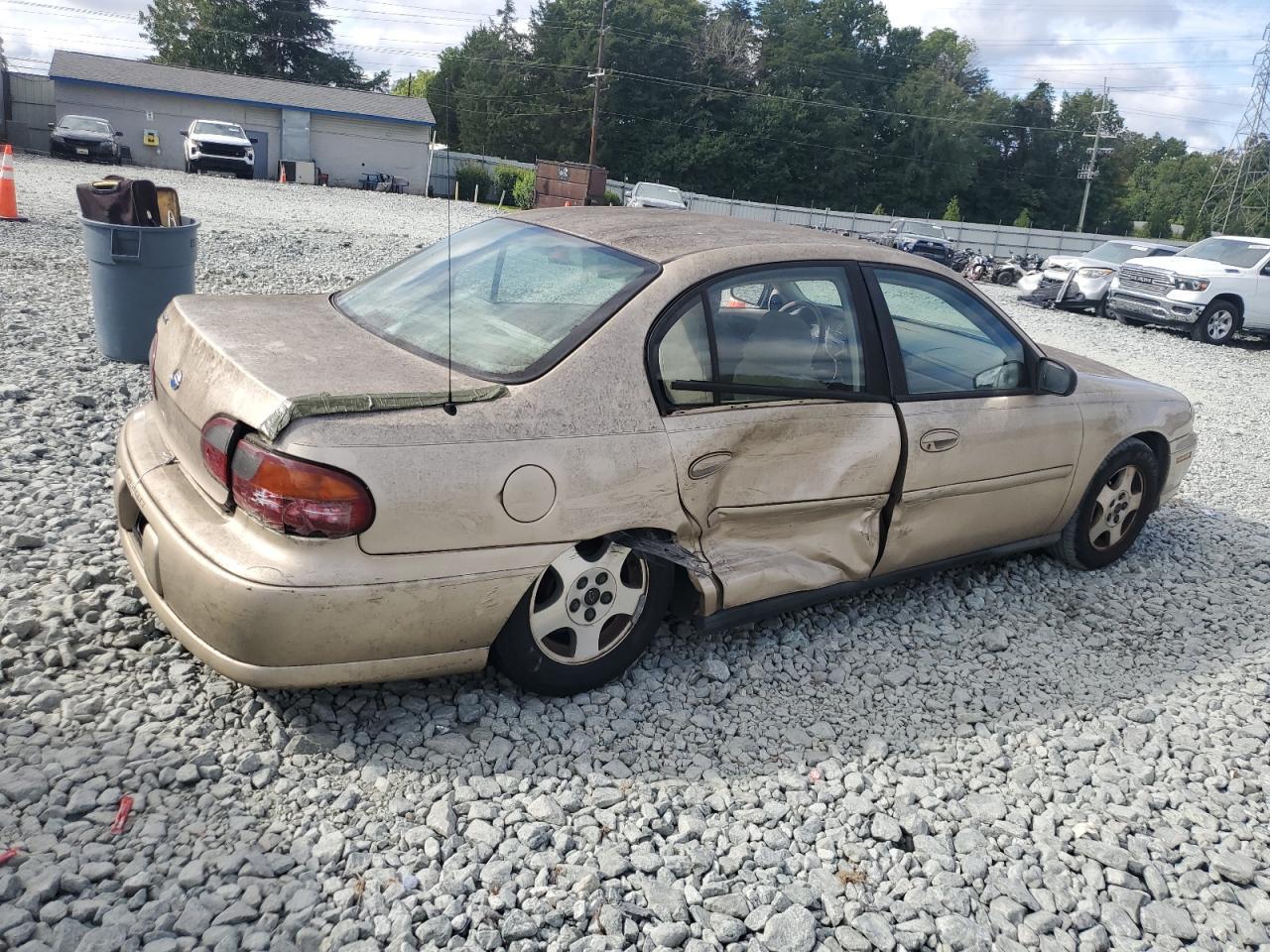 2005 Chevrolet Classic - Фото 3