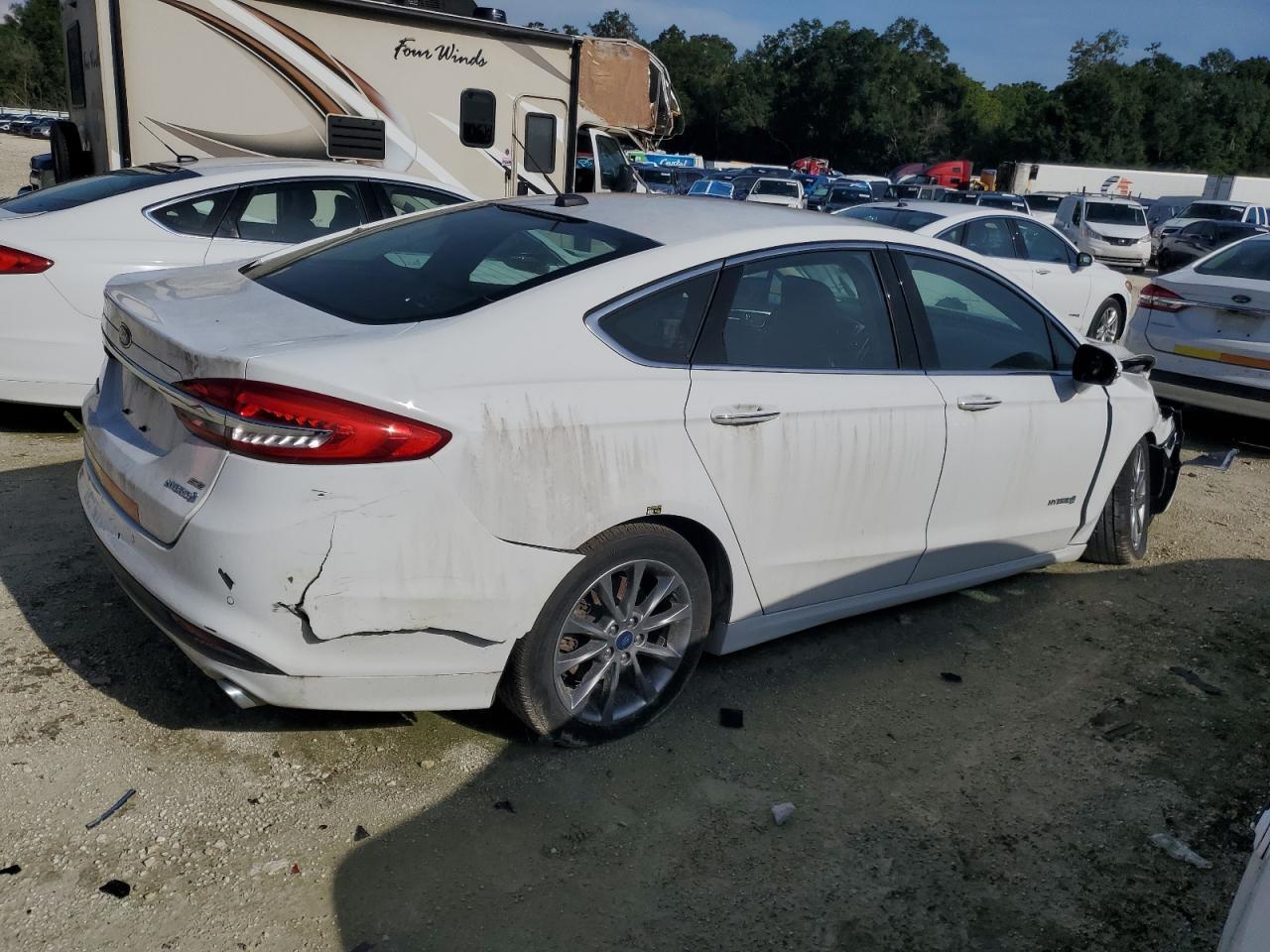 2017 Ford Fusion Se Hybrid - Image 3