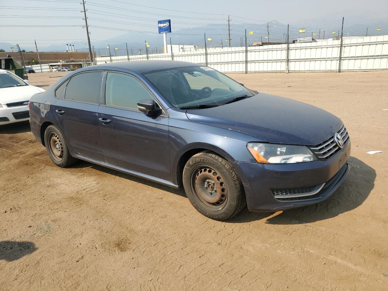 2014 Volkswagen Passat S - Image 4