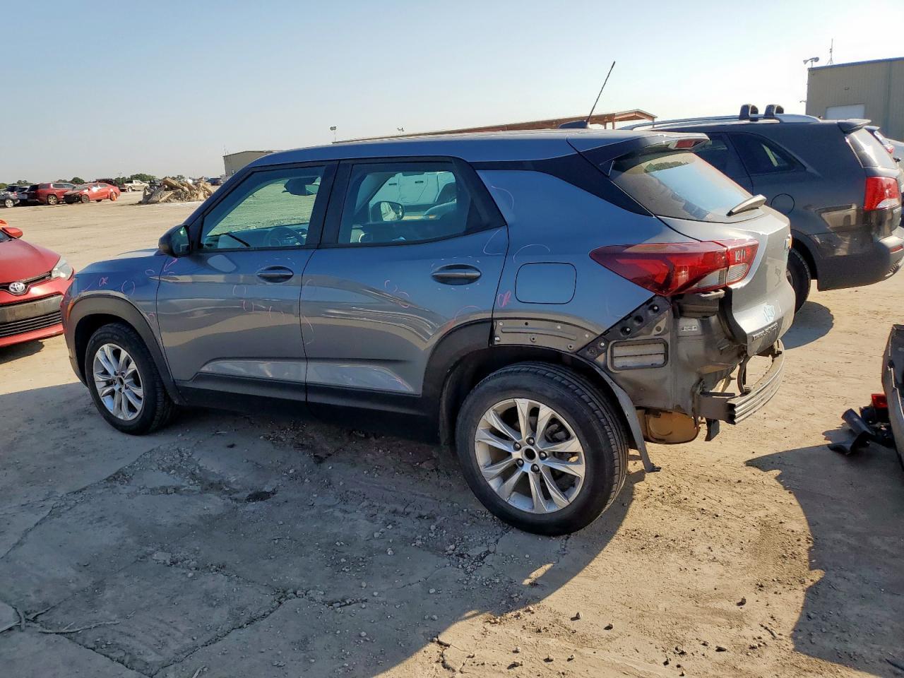 2021 Chevrolet Trailblazer Ls - Фото 2