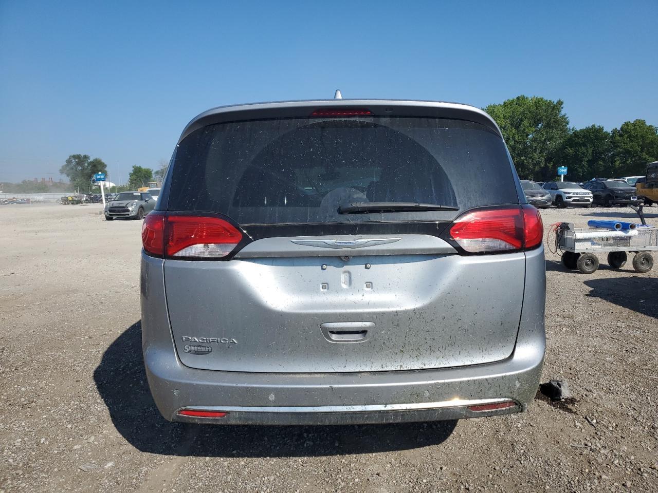 2018 Chrysler Pacifica Touring L Plus - Image 6