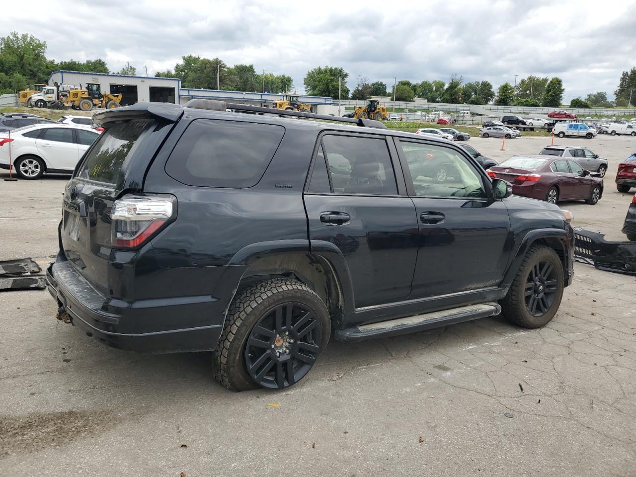 2019 Toyota 4Runner Sr5/Sr5 Premium - Image 3