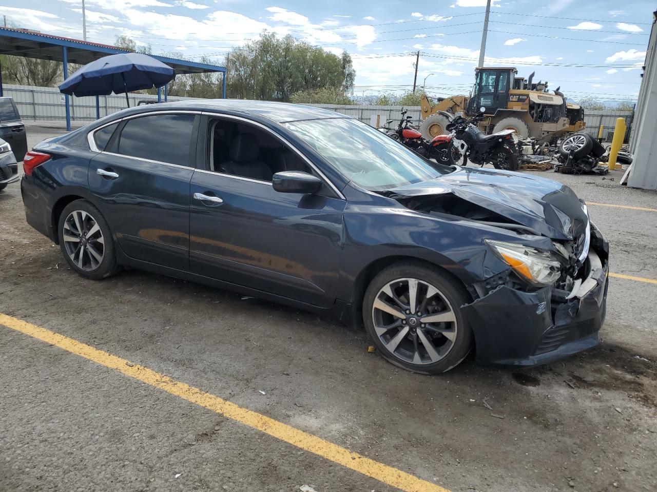 2017 Niss Altima 2.5 - Фото 4