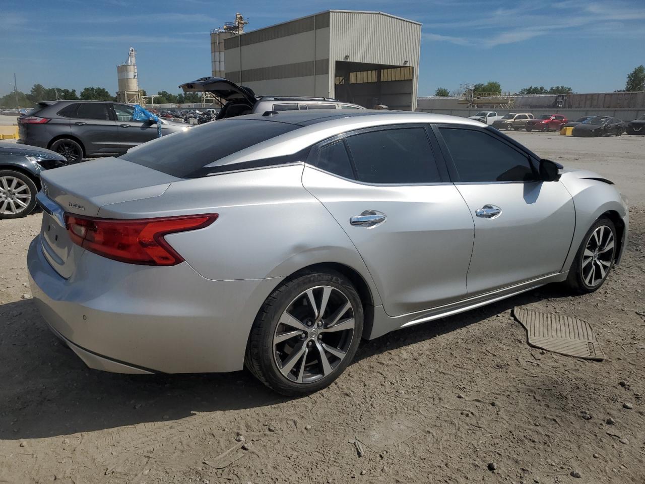 2016 Nissan Maxima 3.5S - Image 3