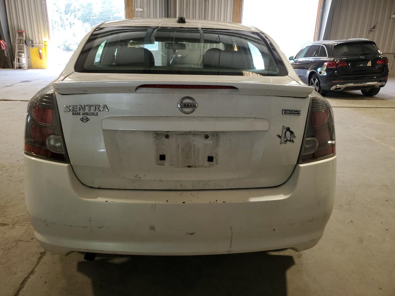 2011 Nissan Sentra 2.0 - Image 6