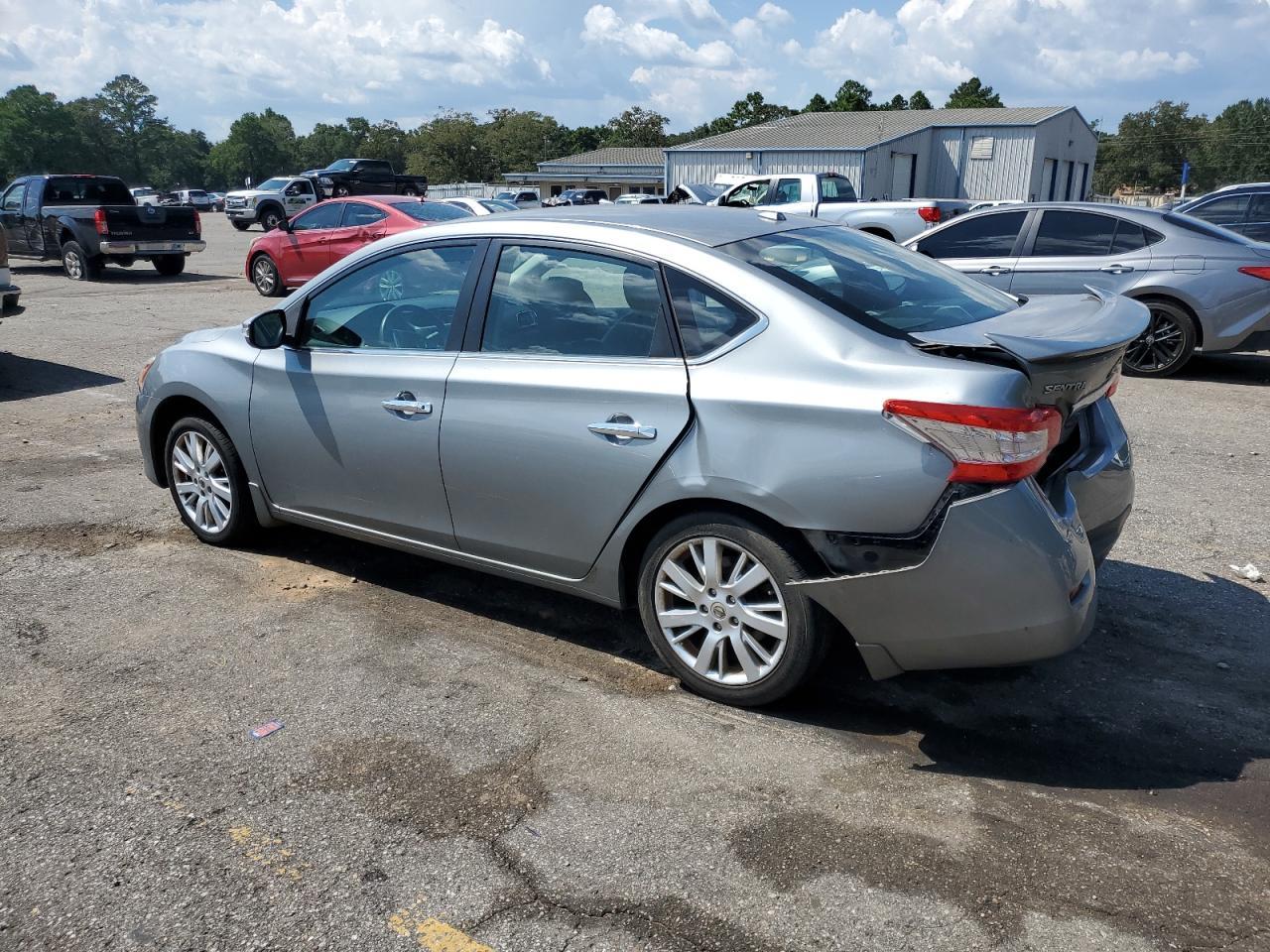 2014 Nissan Sentra S - Фото 2
