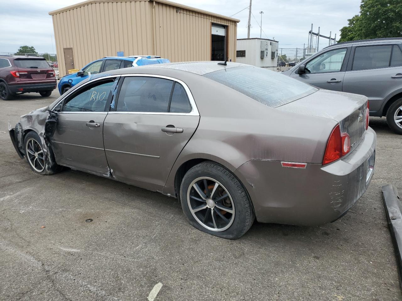 2010 Chevrolet Malibu Ls - Фото 2