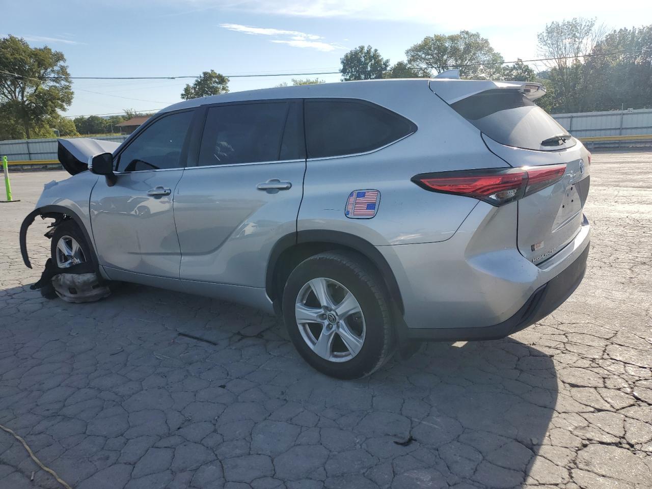 2020 Toyota Highlander L - Фото 2