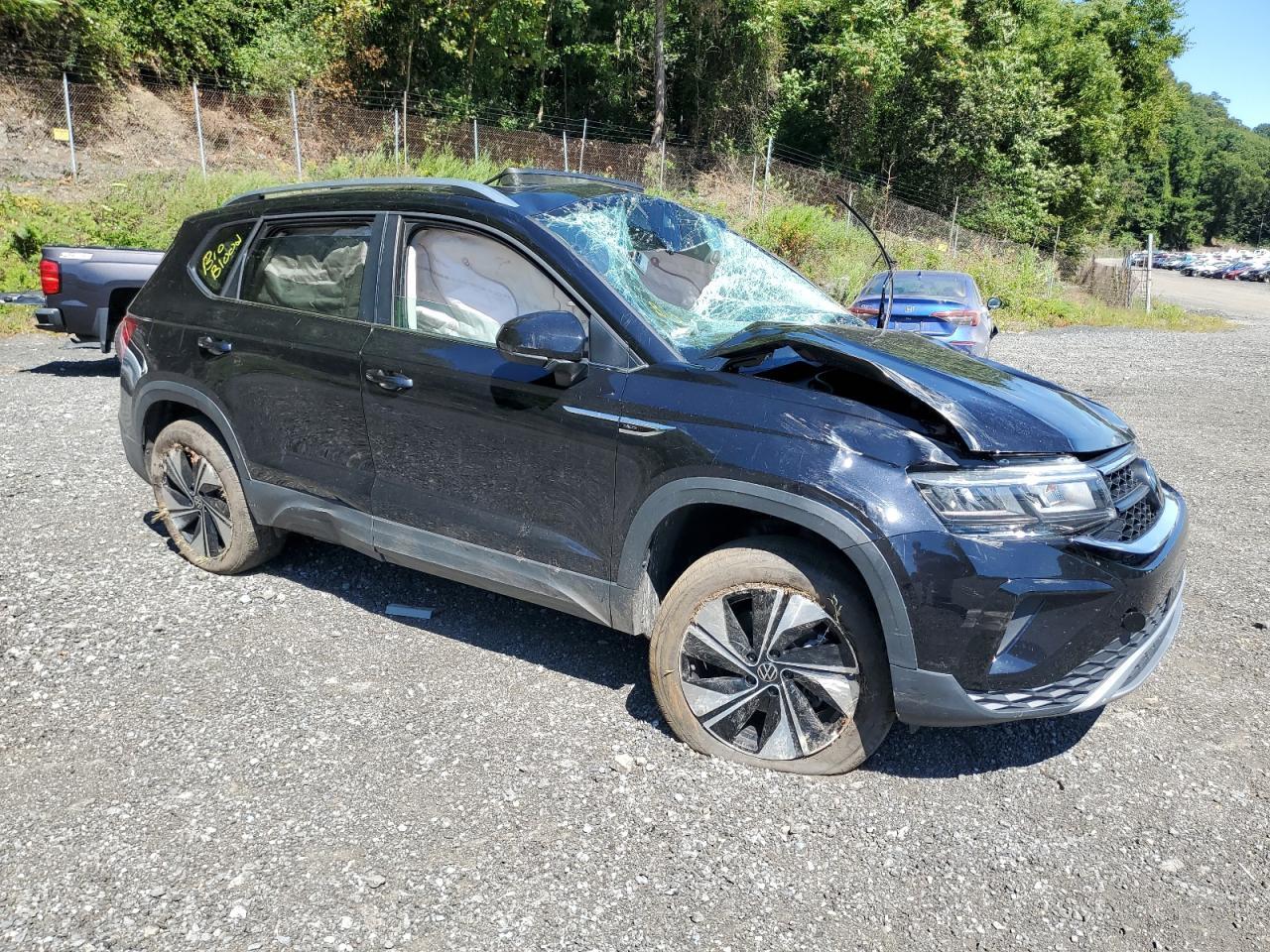 2024 Volkswagen Taos Se - Фото 4