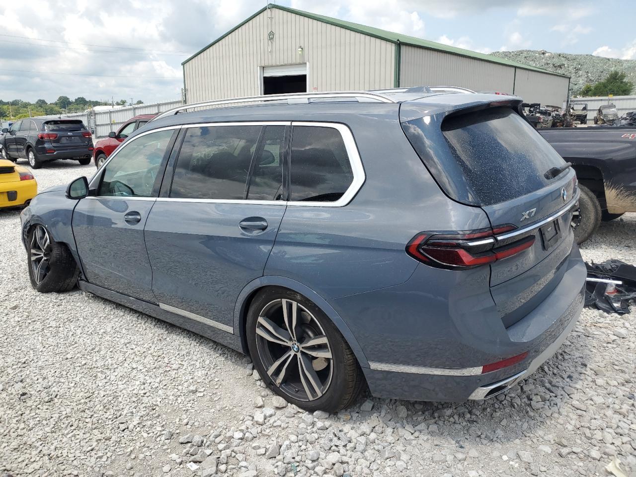 2023 BMW X7 xDrive40I - Фото 2