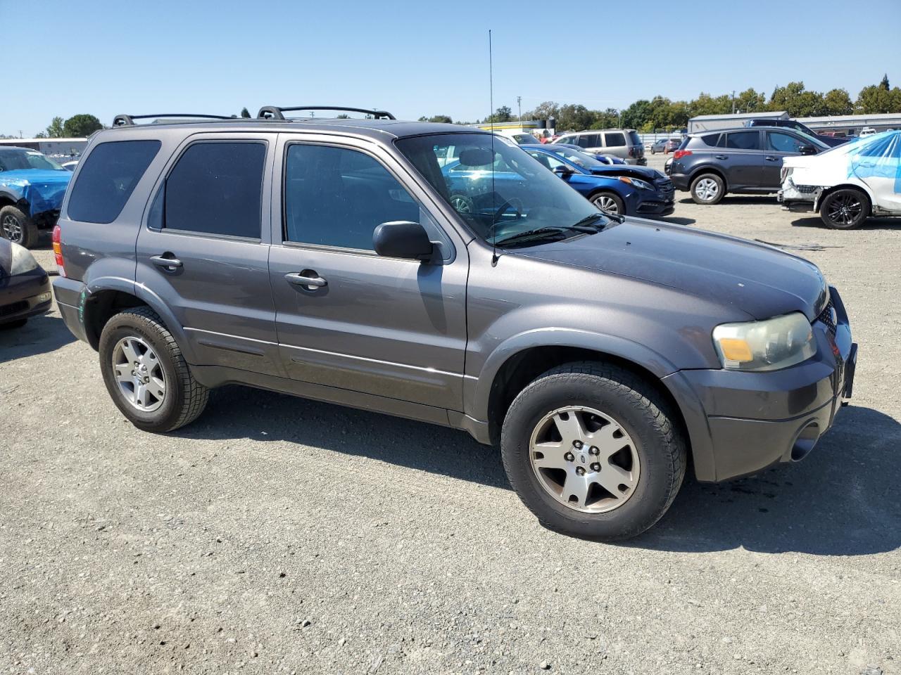 2005 Ford Escape Limited - Фото 4