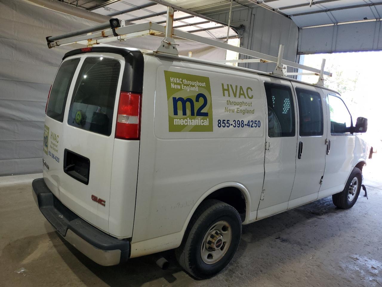 2017 GMC Savana G2500 - Фото 3