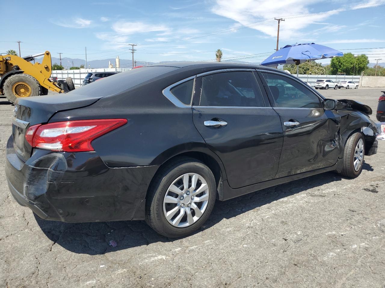 2017 Nissan Altima 2.5 - Image 3