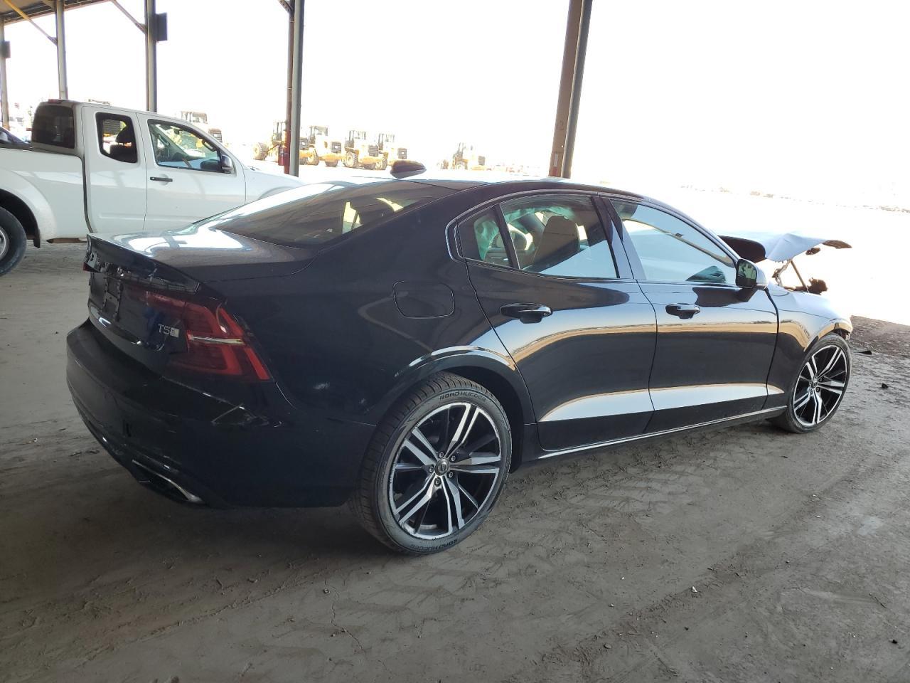 2019 Volvo S60 T5 R-Design - Фото 3