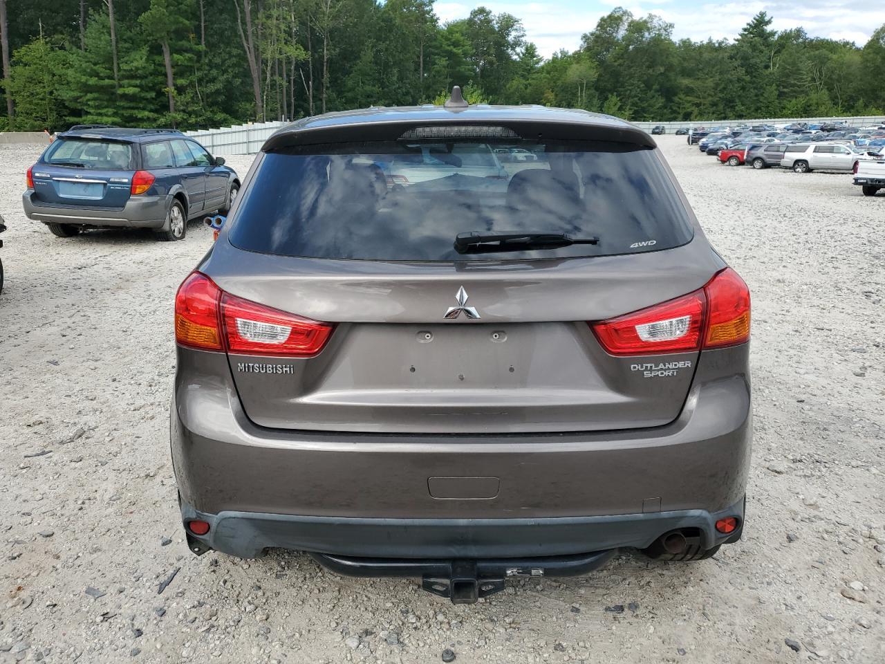 2017 Mitsubishi Outlander Sport Es - Image 6