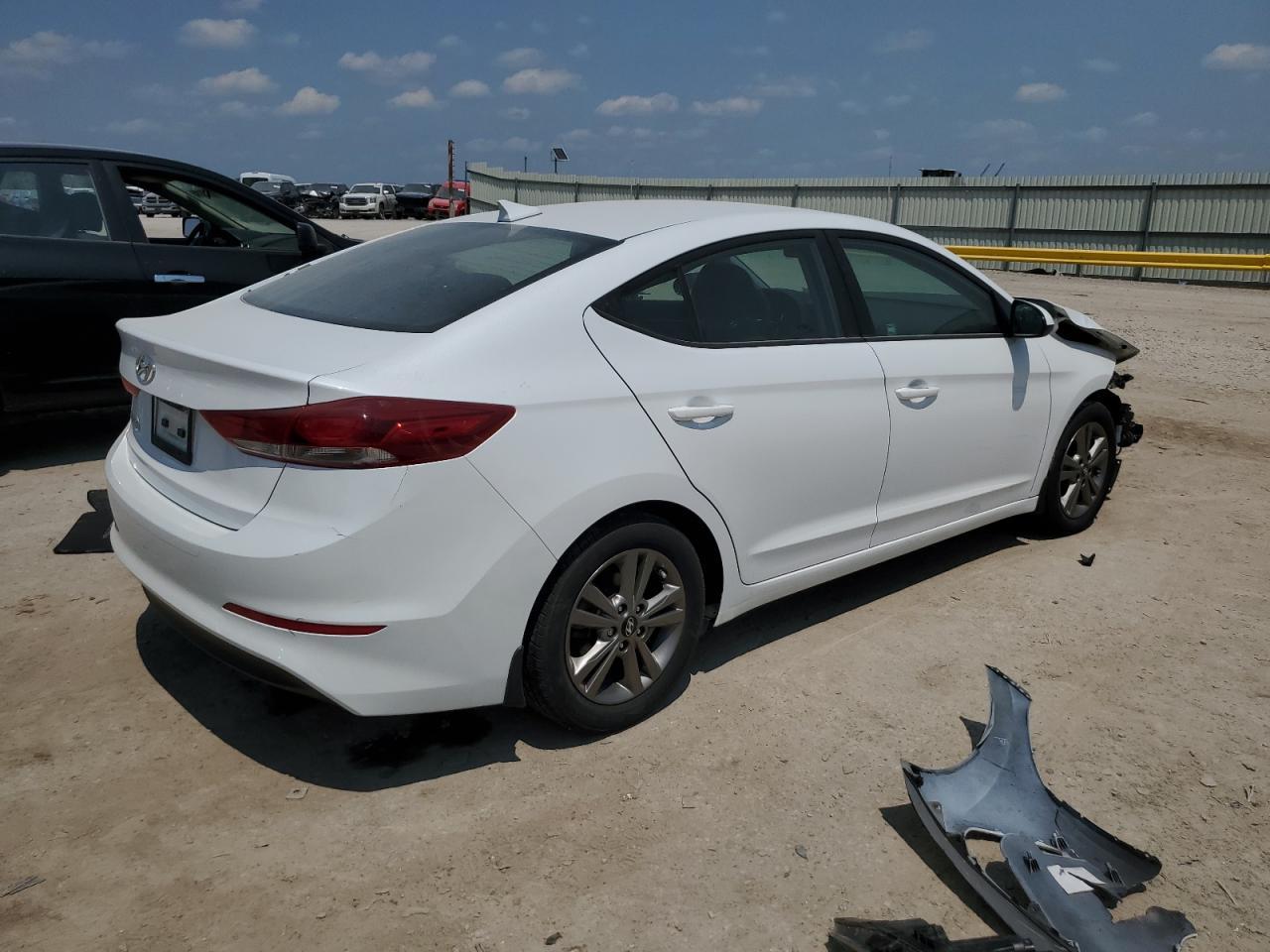 2018 Hyundai Elantra Sel - Фото 3