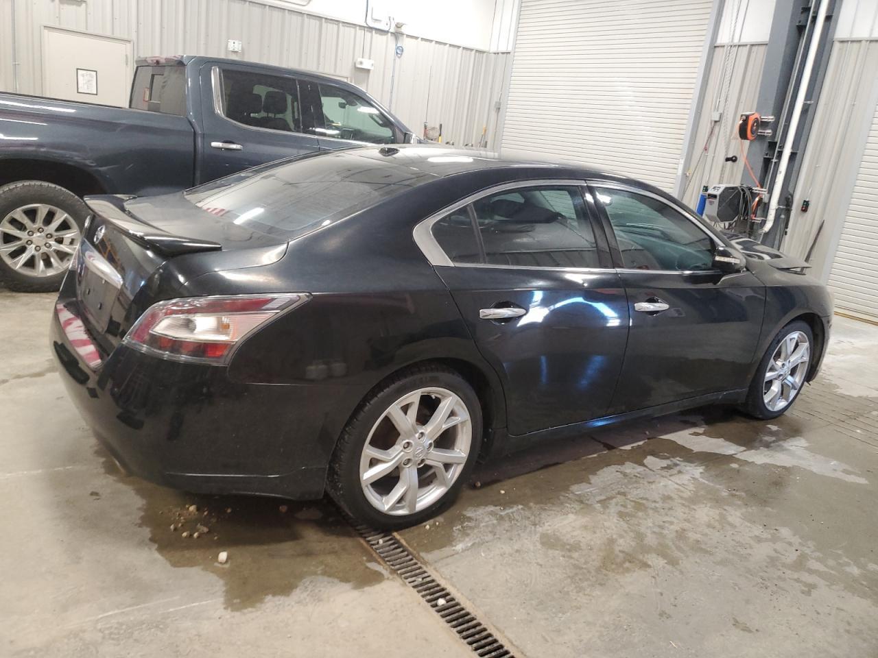 2012 Nissan Maxima S - Image 3