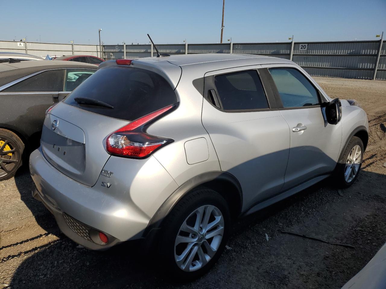 2016 Nissan Juke S - Image 3