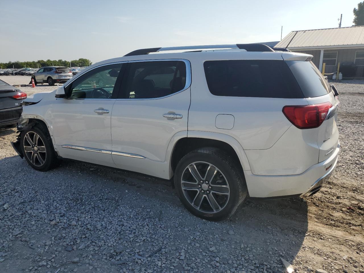 2018 GMC Acadia Denali - Фото 2
