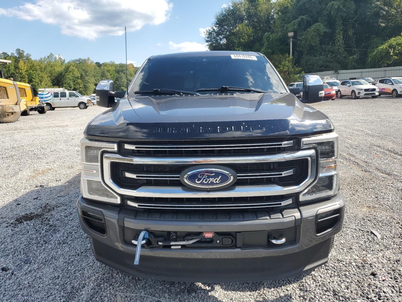 2022 Ford F250 Super Duty - Image 5