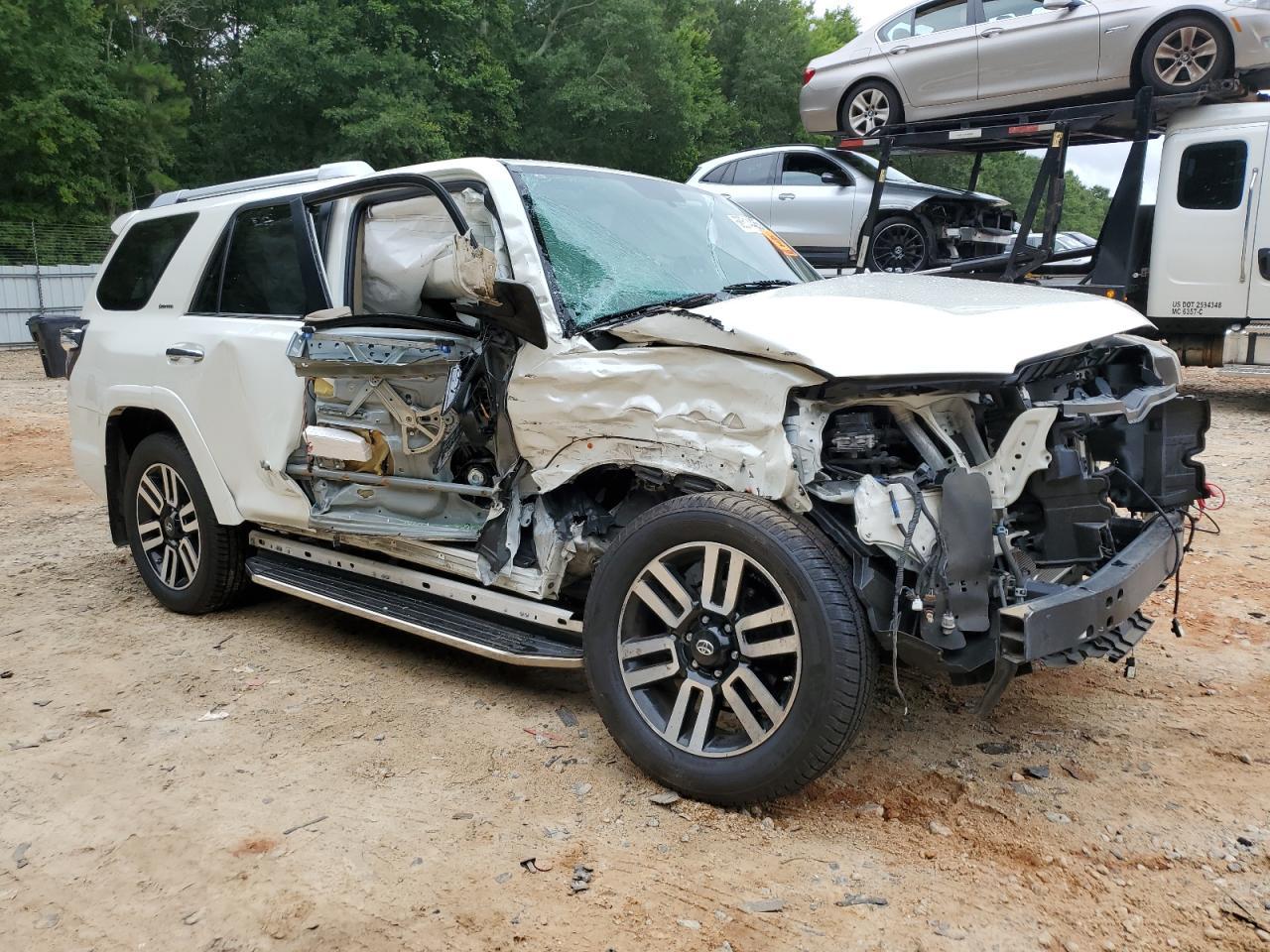 2018 Toyota 4Runner Sr5/Sr5 Premium - Image 4