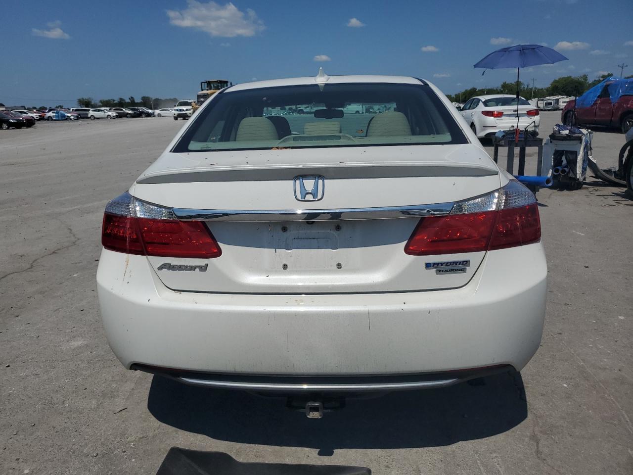 2015 Honda Accord Touring Hybrid - Image 6
