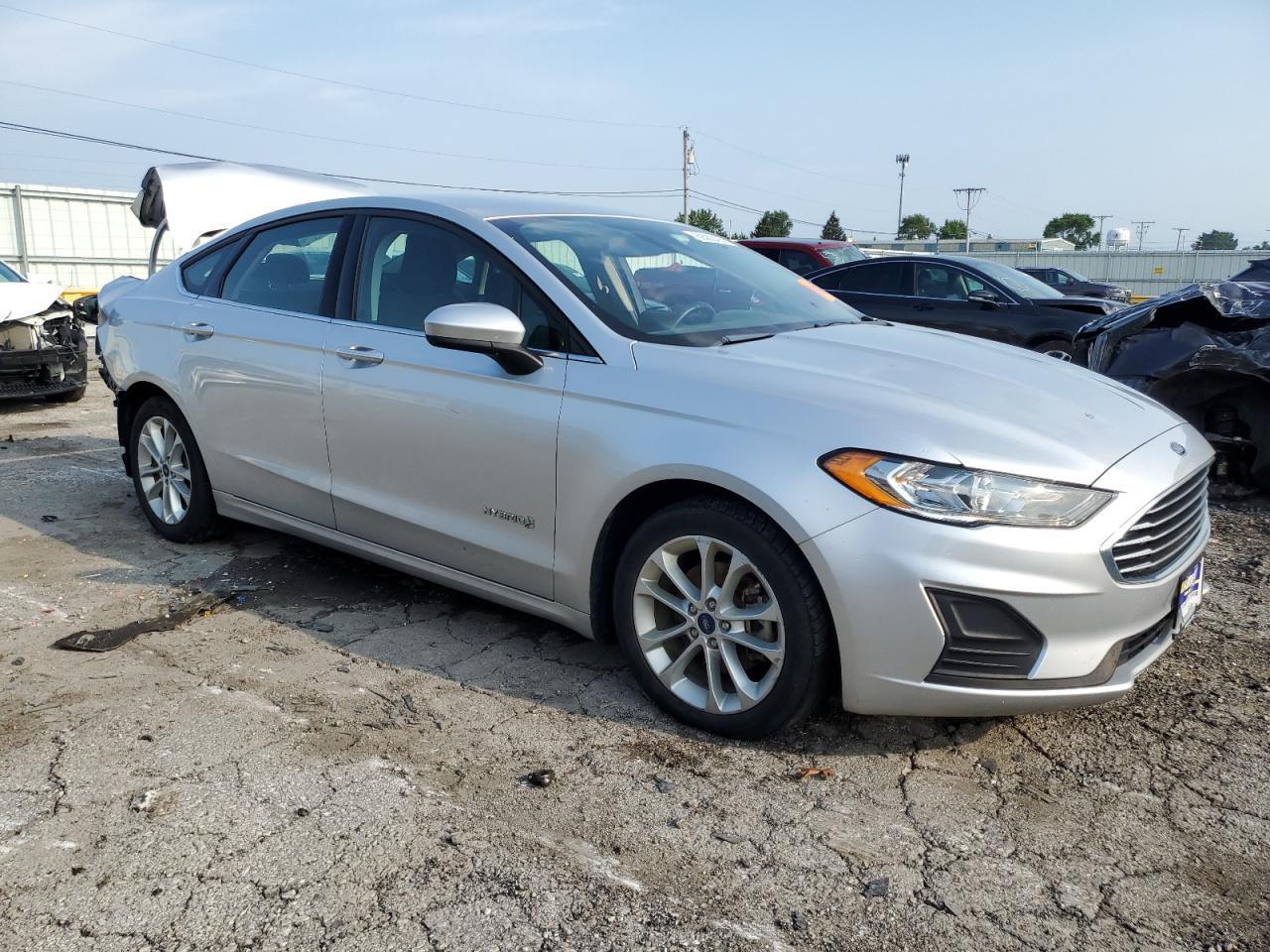 2019 Ford Fusion Se - Фото 4