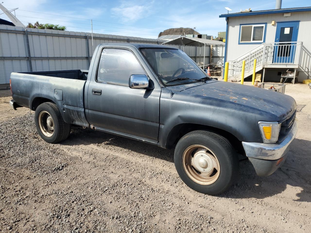 1989 Toyota Pickup 1/2 Ton Short Wheelbase - Image 4