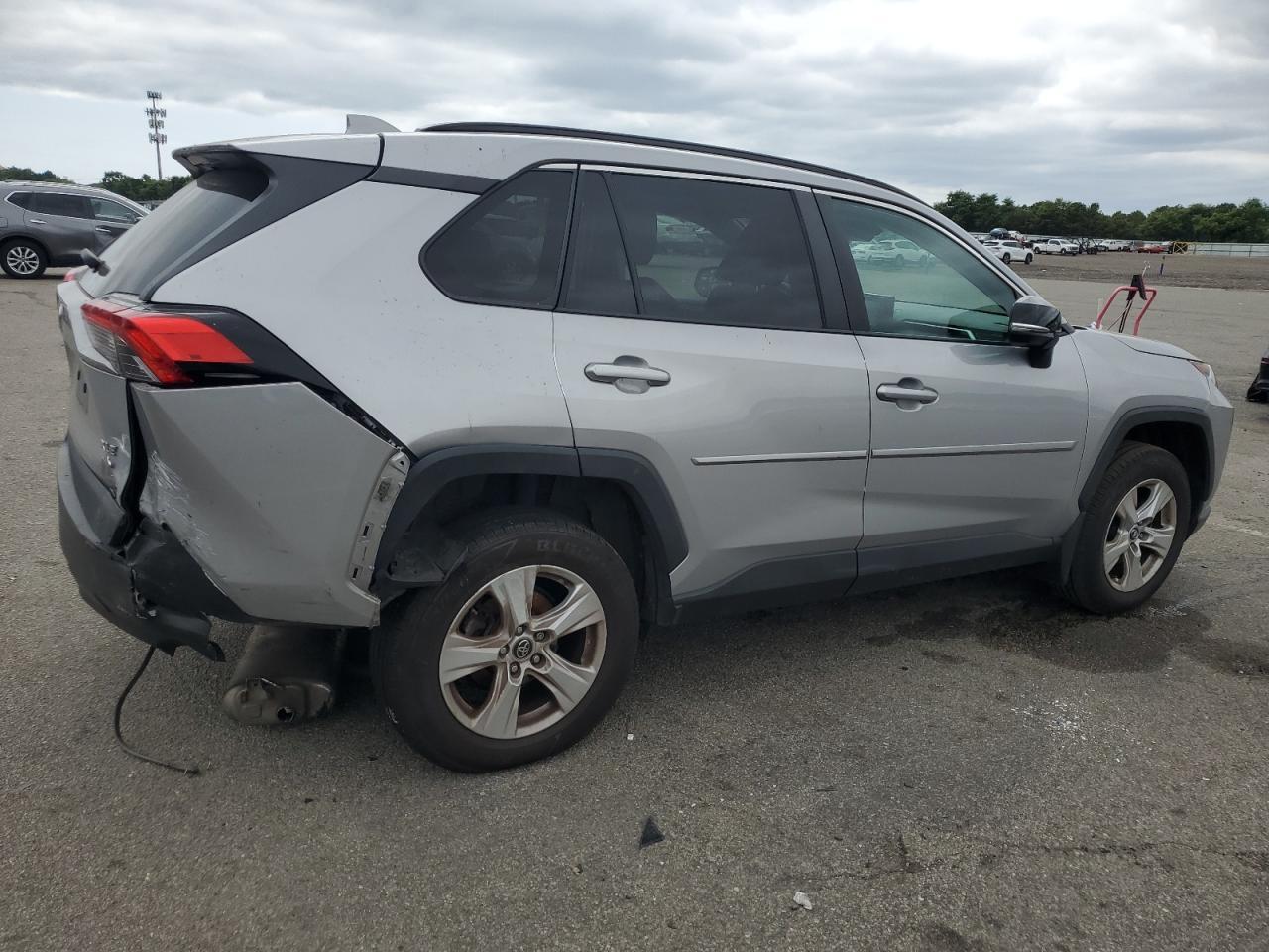 2020 Toyota Rav4 Xle - Image 3