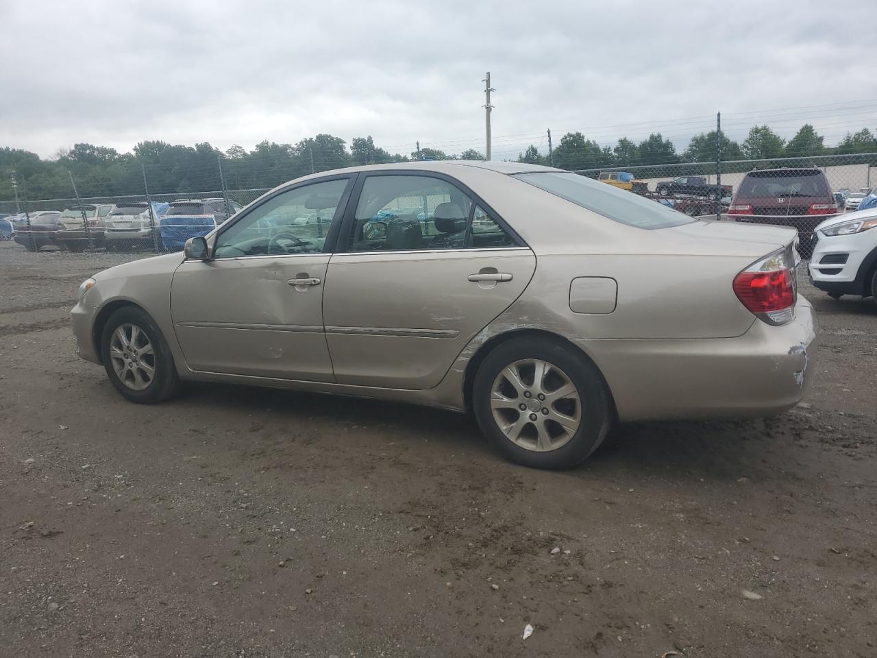 2006 Toyota Camry Le - Image 2