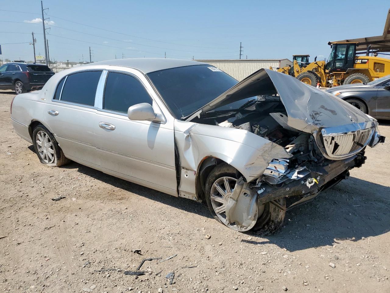 2003 Lincoln Town Car Signature - Фото 4
