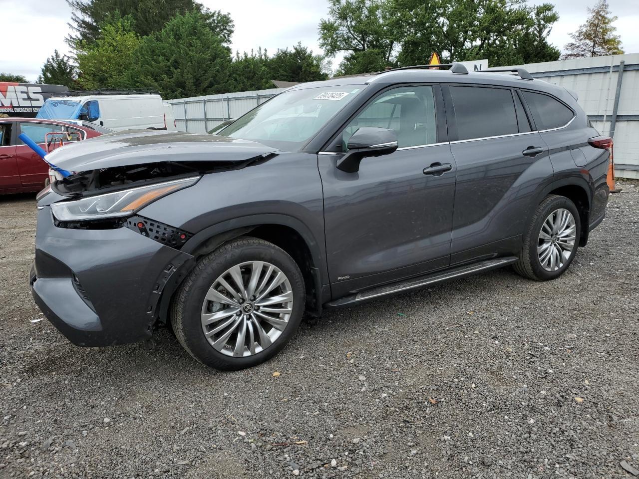 2024 Toyota Highlander Hybrid Limited Hybrid Limited