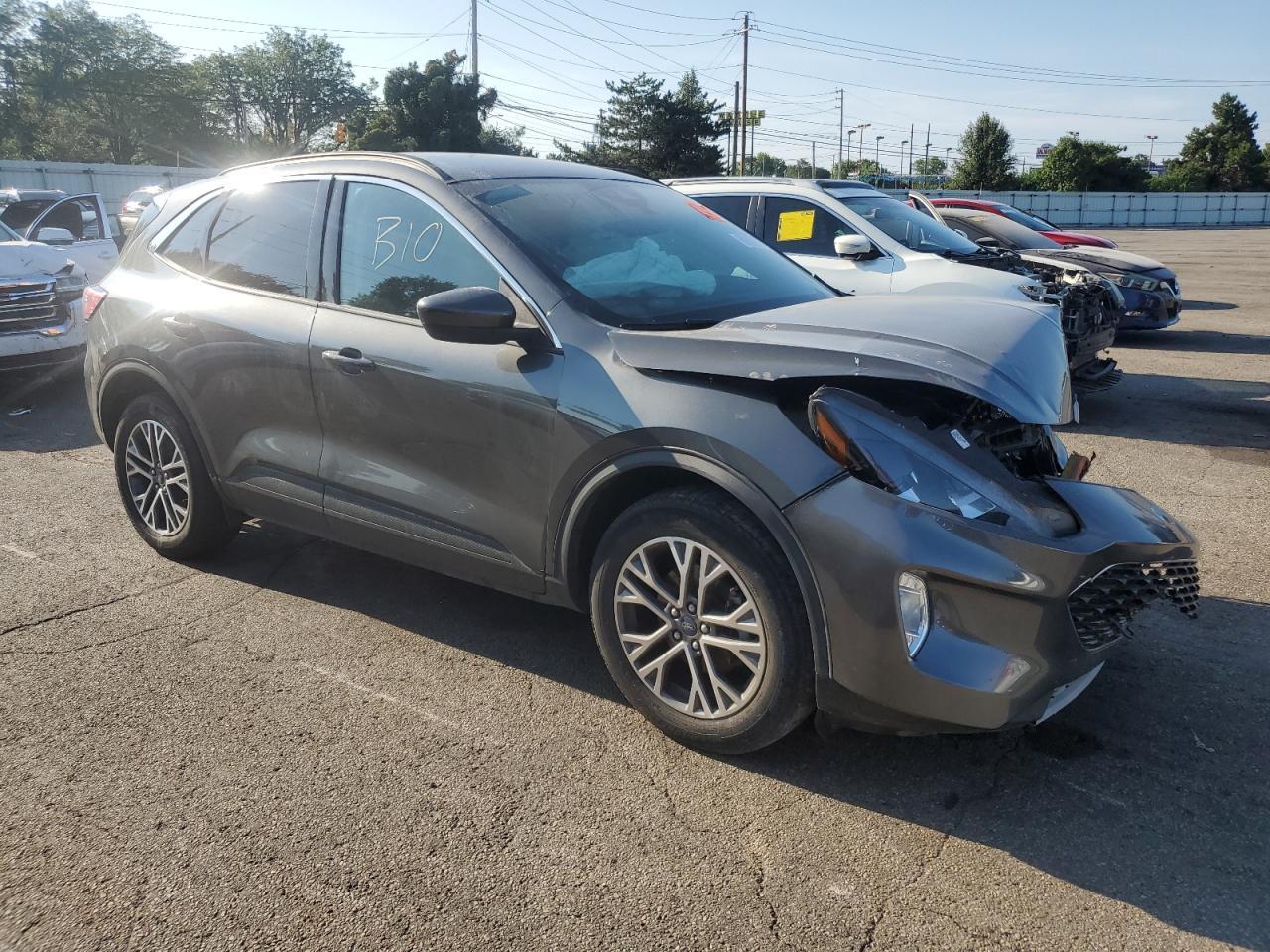 2020 Ford Escape Sel - Фото 4