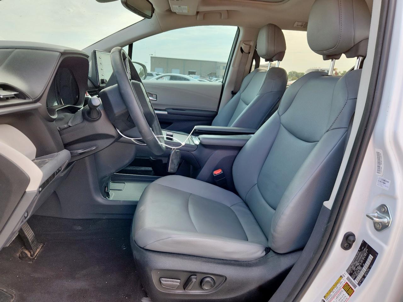 2022 Toyota Sienna Xle - Фото 7
