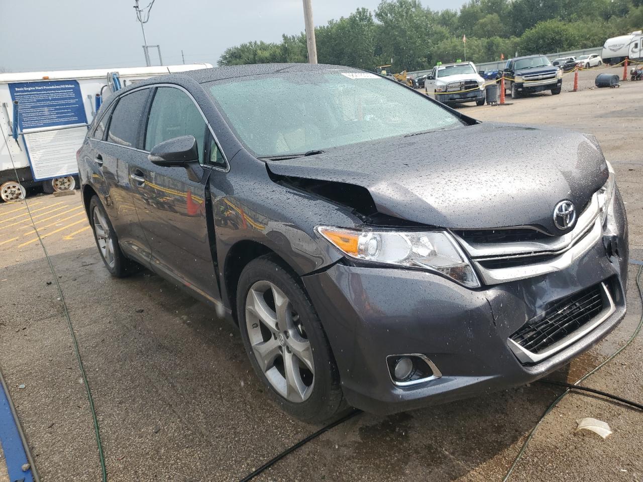 2013 Toyota Venza Le - Фото 4