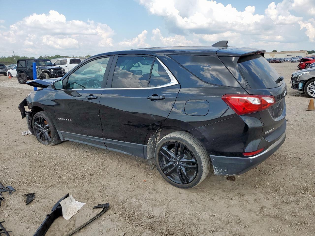 2021 Chevrolet Equinox Lt - Image 2