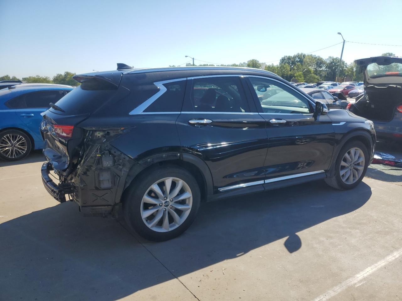 2019 Infiniti Qx50 Essential - Image 3